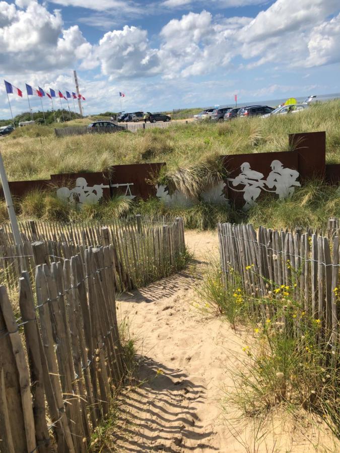 Bleu Sale - F2 Courseulles Avec Balcon Apartman Kültér fotó