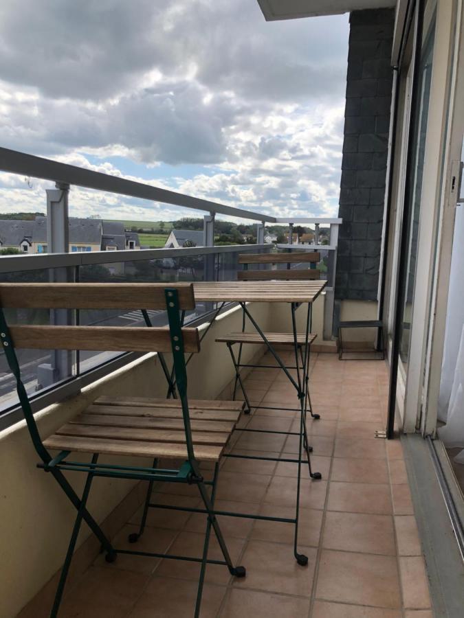 Bleu Sale - F2 Courseulles Avec Balcon Apartman Kültér fotó